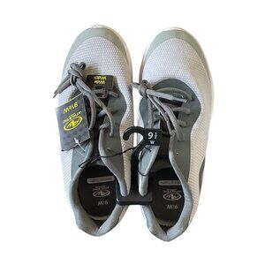 Women's Athletics shoe,  Athletic work, 91/2, Gray, NWT